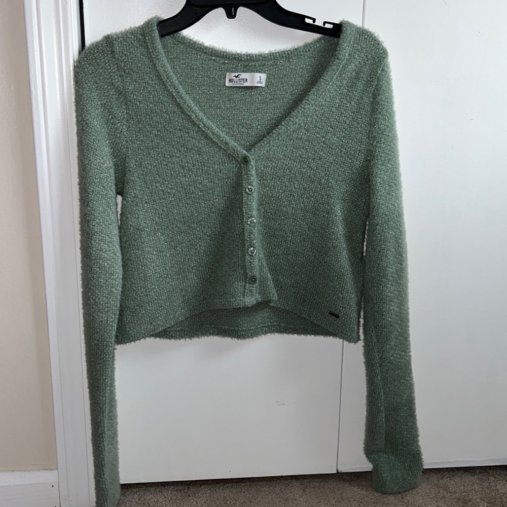 Hollister cropped Long-Sleeve Sweater